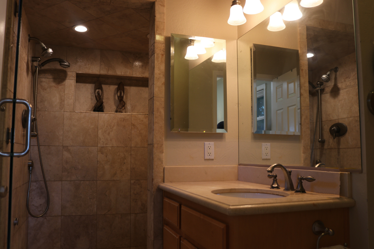 21670 Woolaroc Drive Los Gatos, CA 95033